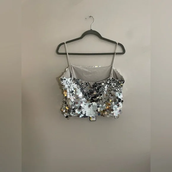NWT Gianna Bini Silver Sequin Cropped Spaghetti Strap Top - Picture 3 of 5